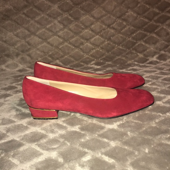 Salvatore Ferragamo red suede pumps - Picture 2 of 6